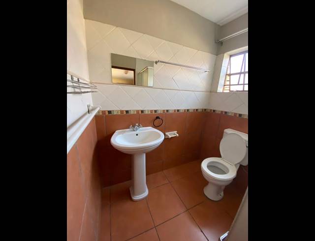 2 BEDROOM PROPERTY TO RENT IN DIE BULT